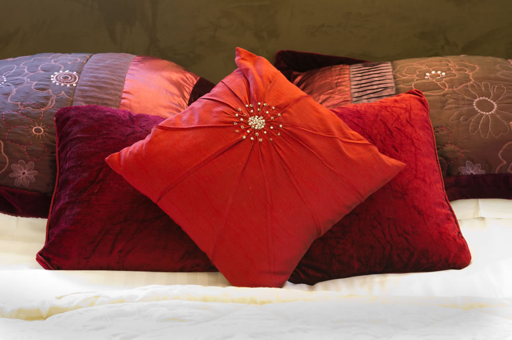 red-cushions